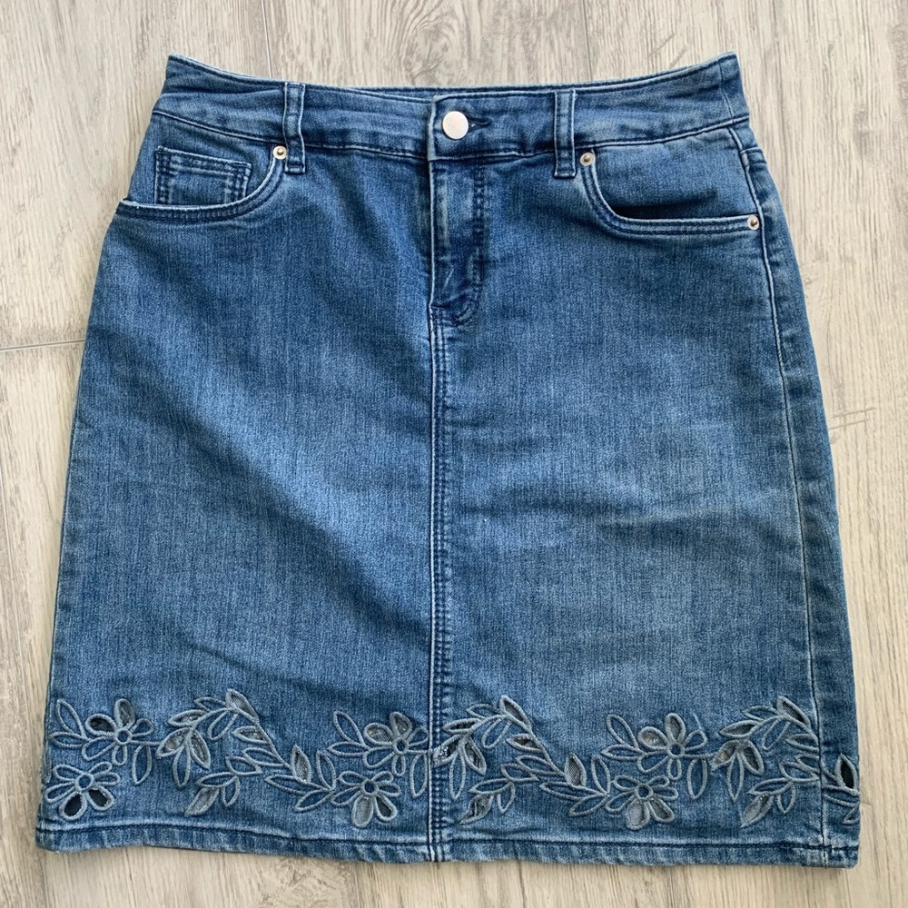 Cotton spandex jeans skirt above the knee length Westport brand size 2
